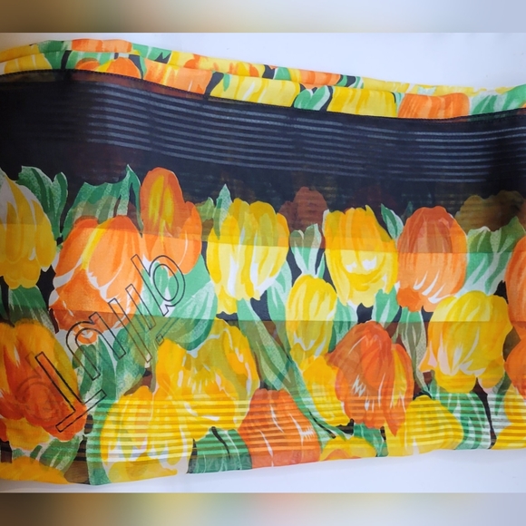 Floral lightweight scarf - Picture 3 of 4